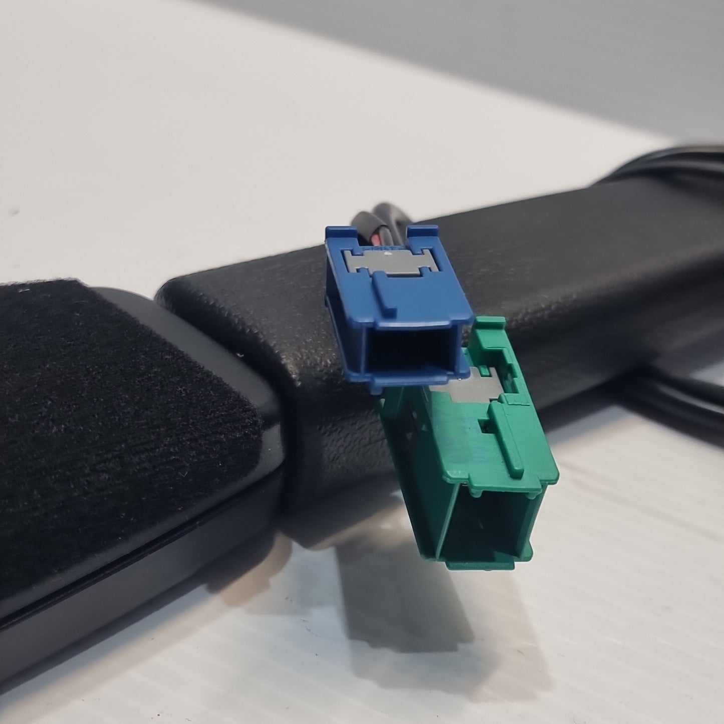 Genuine Driver Side Belt Stalk - Vauxhall Adam 2012-2019 | 39022042