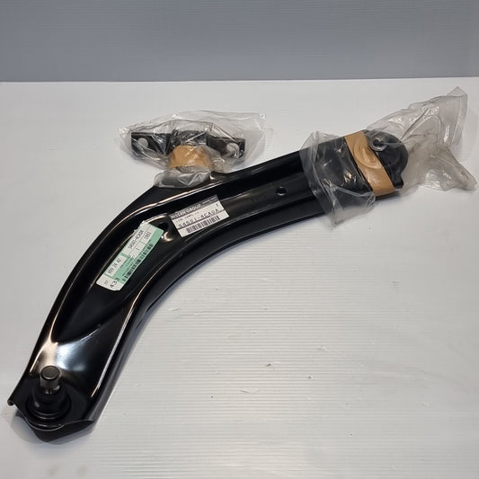 Genuine Front Left Suspension Arm - Nissan Rouge / X-Trail | 545014CA0A