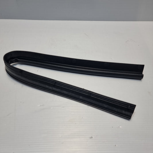 Genuine Vauxhall Bonnet Seal | 42541122