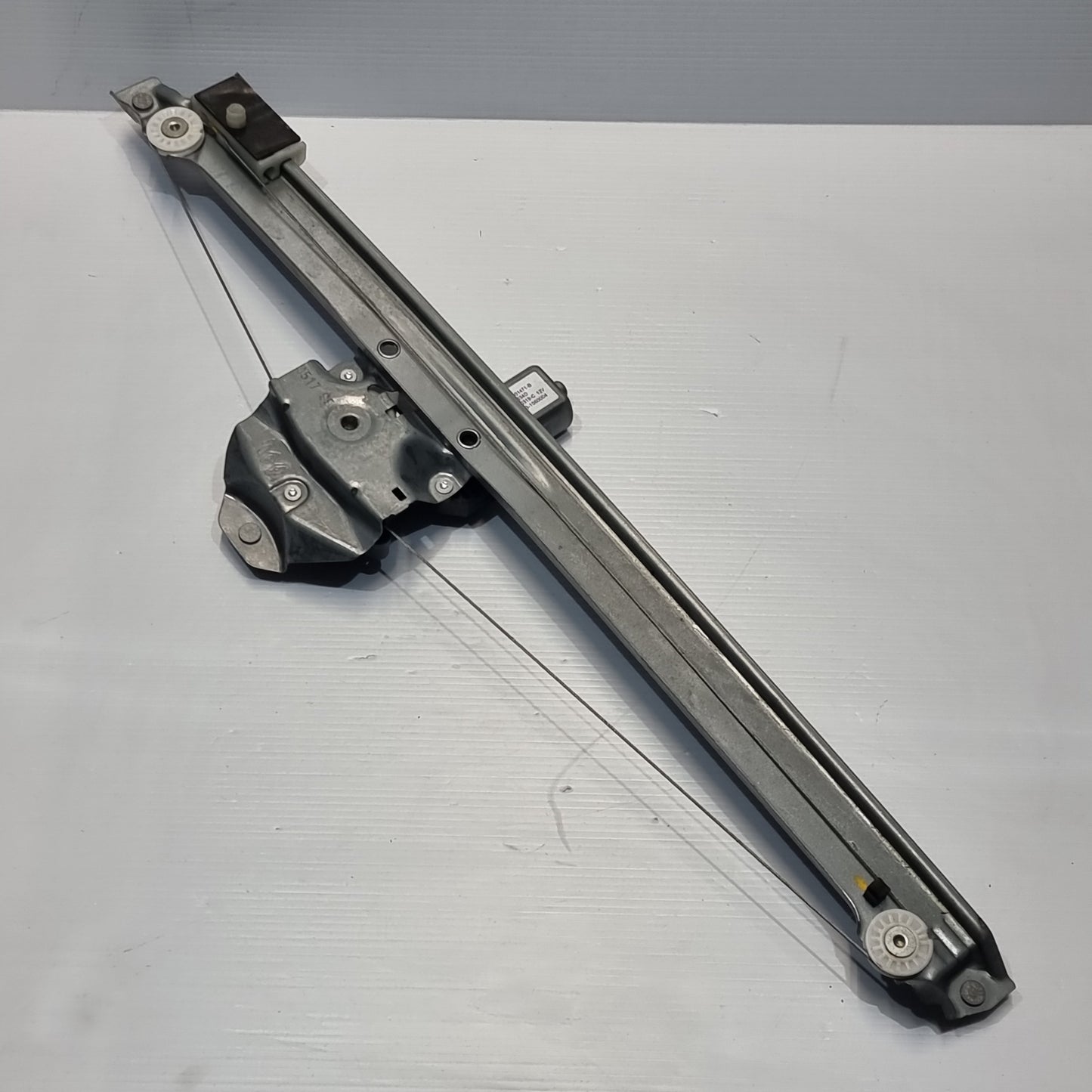 Genuine Front Right Window Regulator - Renault Trafic 2014-2024 | 80 72 075 38R