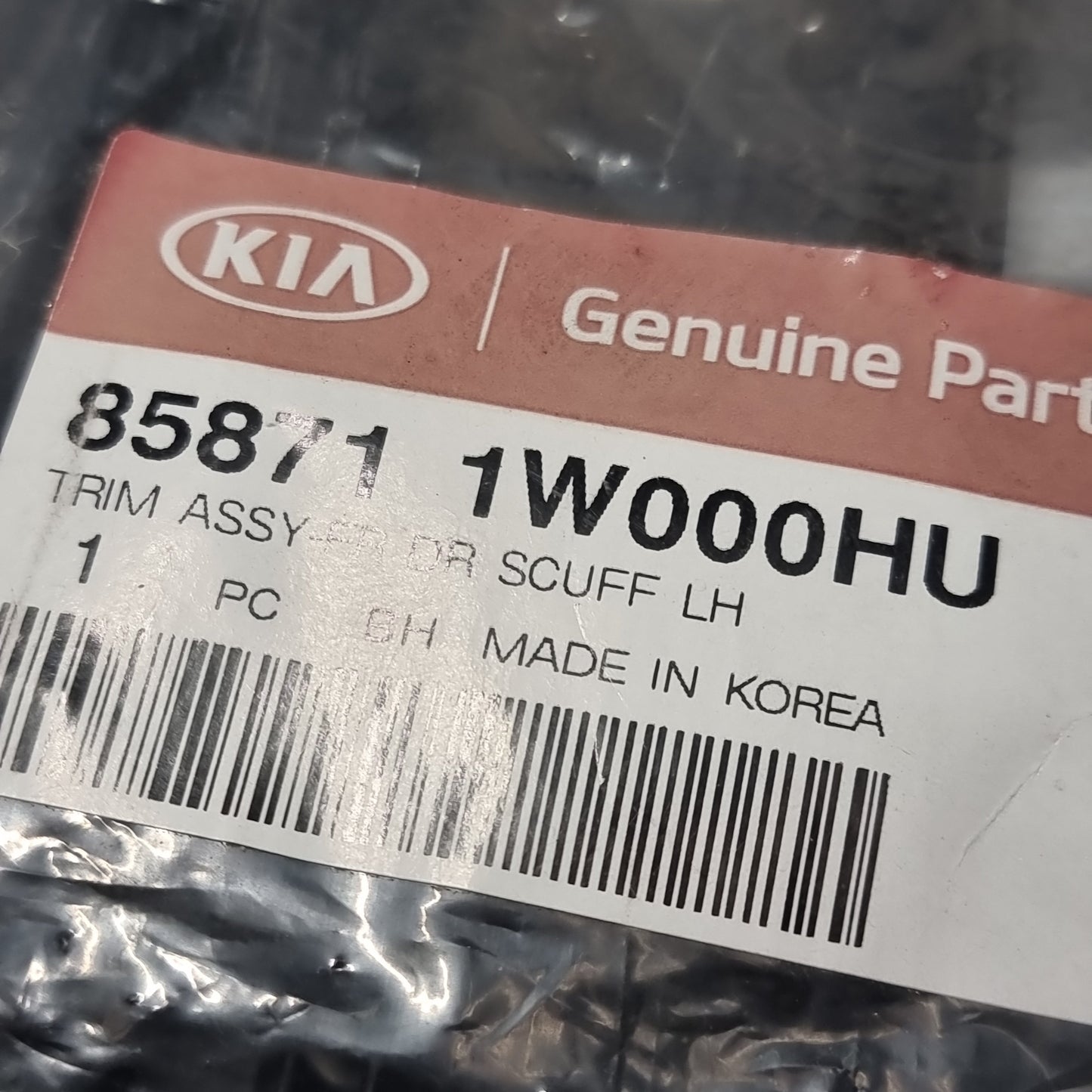 Genuine Front Left Door Scruff Trim - Kia Rio 2011-2017 | 858711W000HU