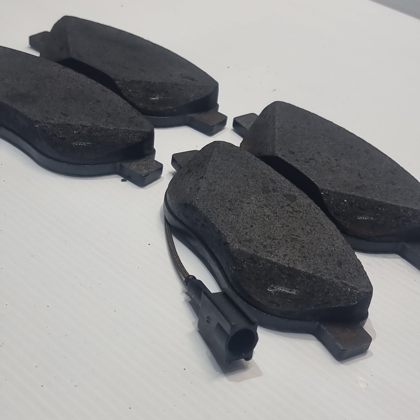 Genuine Front Brake Pad Set - Fiat Punto | 71770086