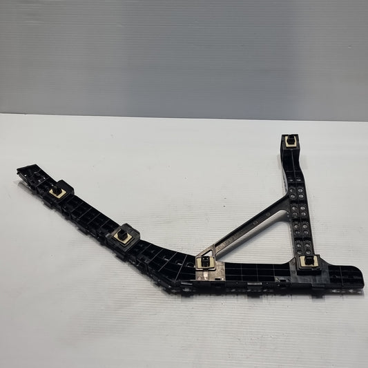 Genuine Honda Spacer, L. Rr. Bumper Sid | 71598TM8A02