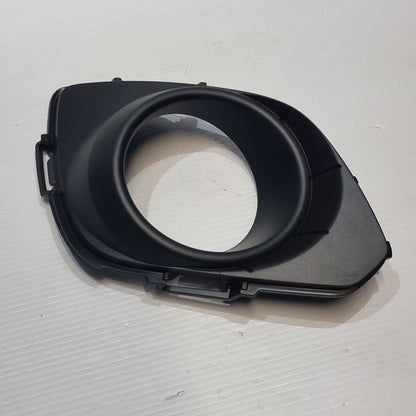 Genuine Right Fog Lamp Trim - Vauxhall Antara 2012- | 25953660