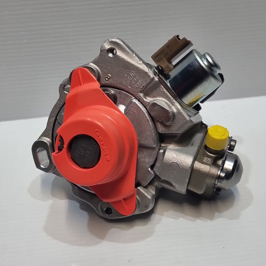 Genuine Fuel Injection Pump - Ford Focus / Kuga | 1870671