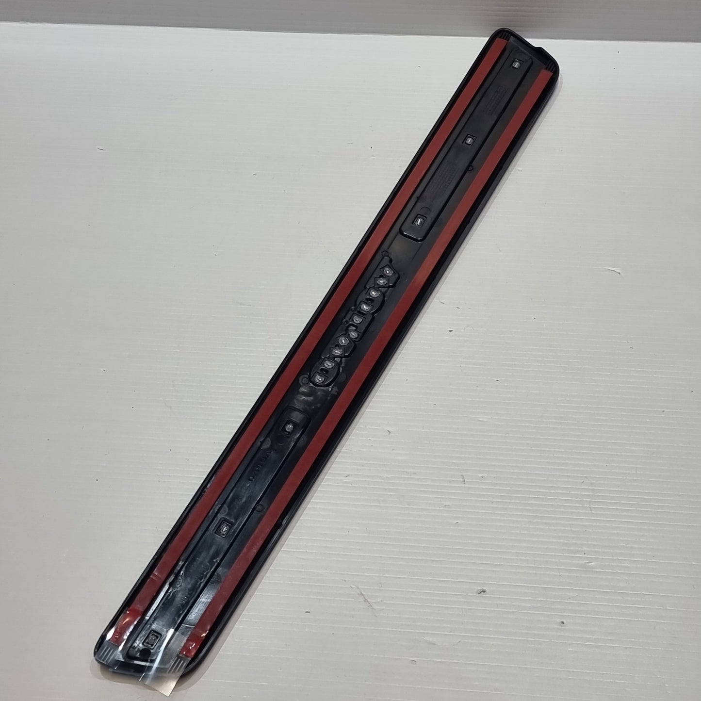 1x Genuine Front Sill Moulding - Volvo XC60 | 31349002