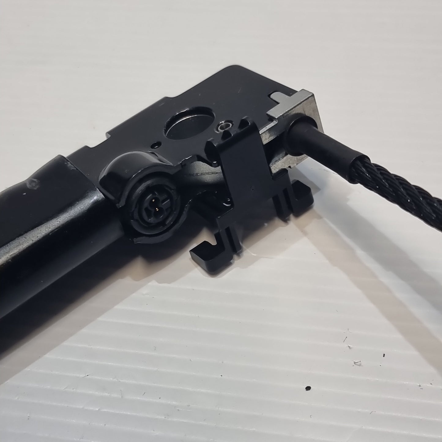 Genuine Front Seatbelt Pretensioner - Peugeot 3008 | 98019826XT