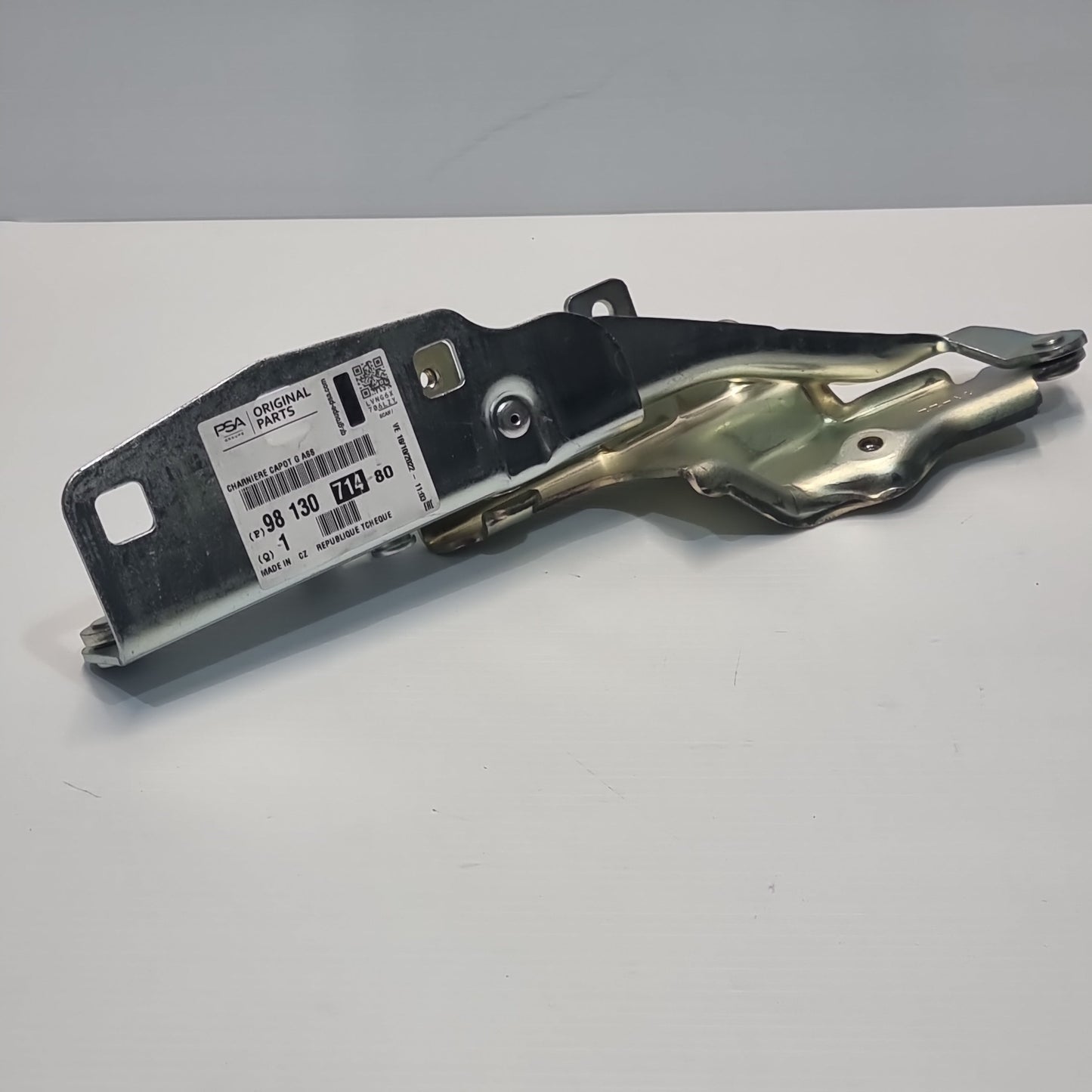 Genuine Bonnet Left Hinge - Peugeot 500 | 9813071480