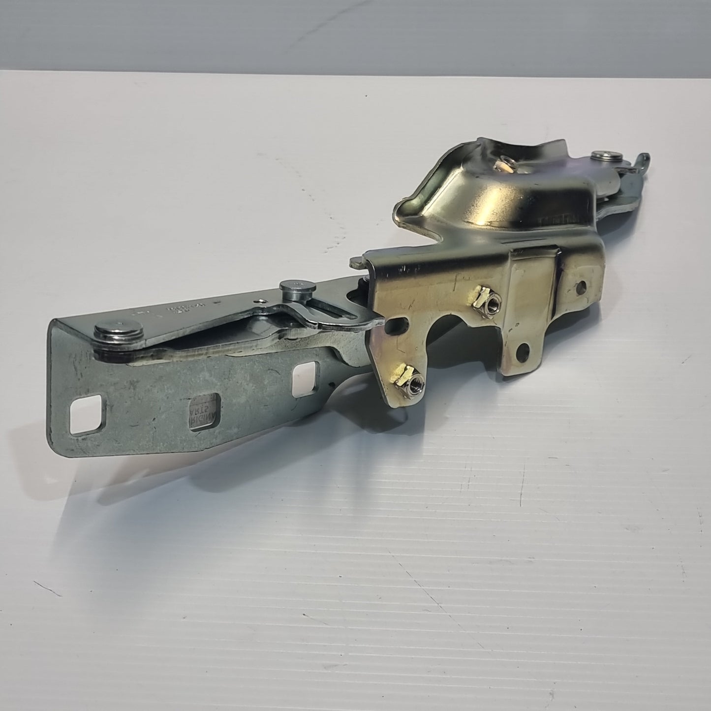 Genuine Bonnet Left Hinge - Peugeot 500 | 9813071480
