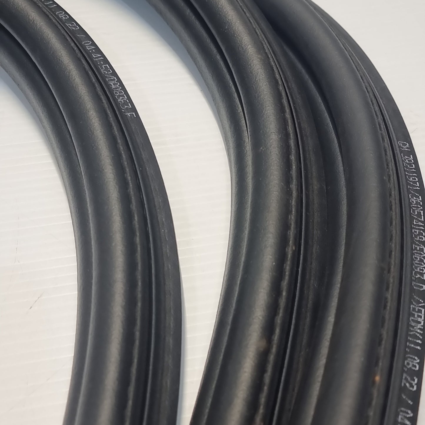 Genuine Vauxhall Weatherstrip | 39211971
