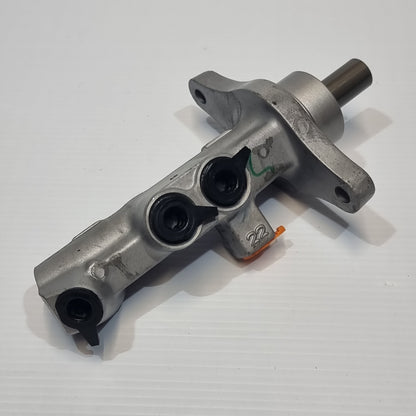 Genuine Brake Master Cylinder - Dacia Duster 2010-2013 | 46 01 104 80R