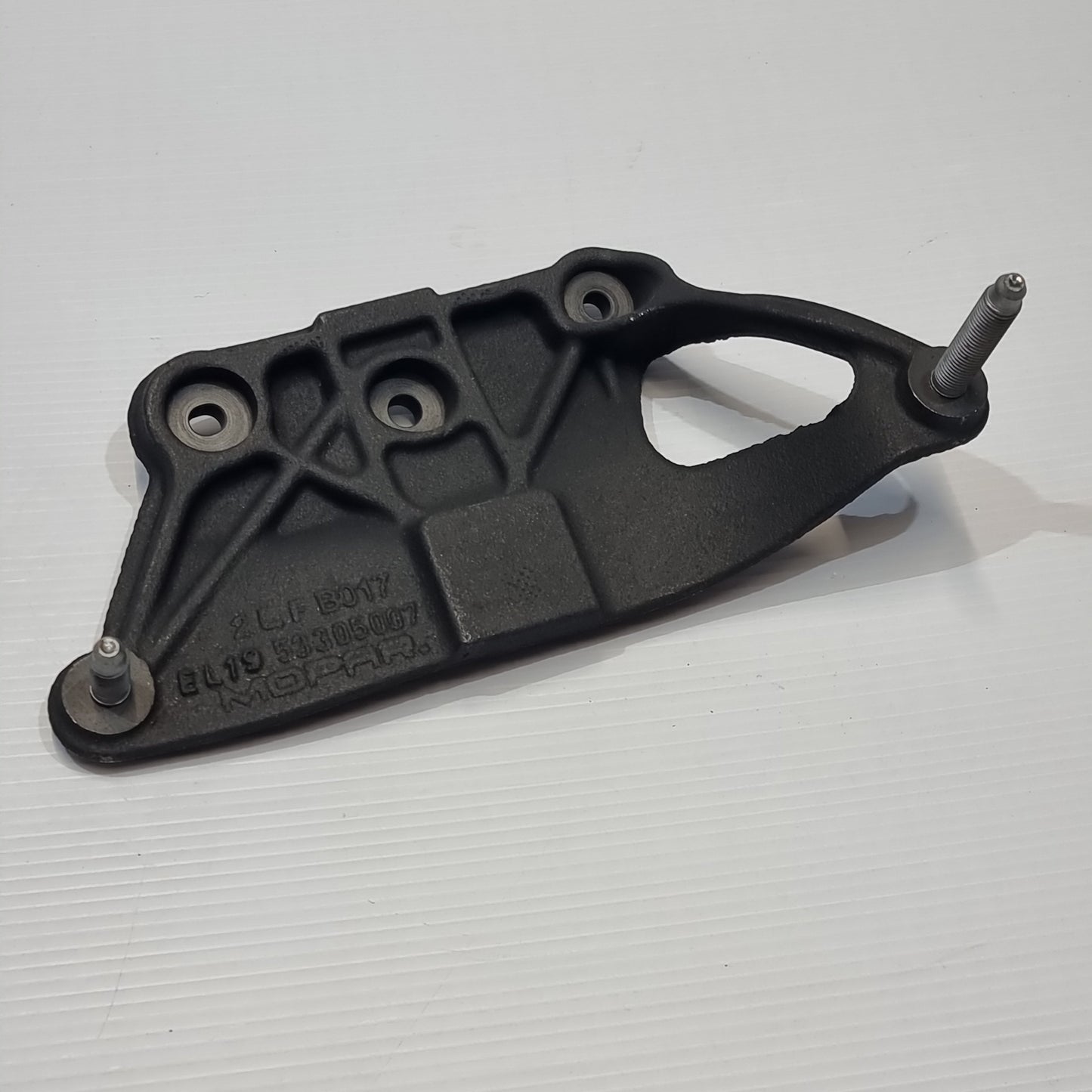 Genuine Bracket - Suzuki | 14135-55P00-000