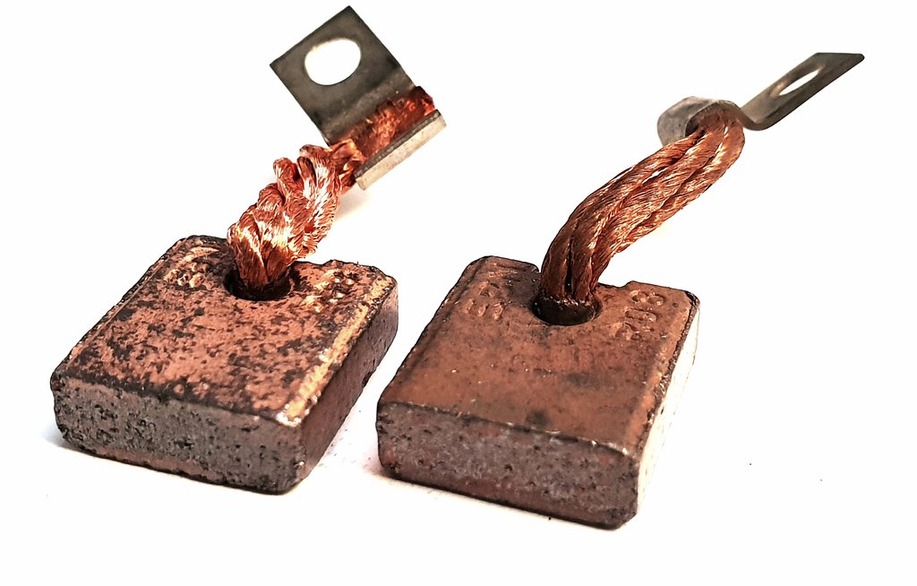 Genuine Carbon Brush - Fiat 126 / 500 | 4259228