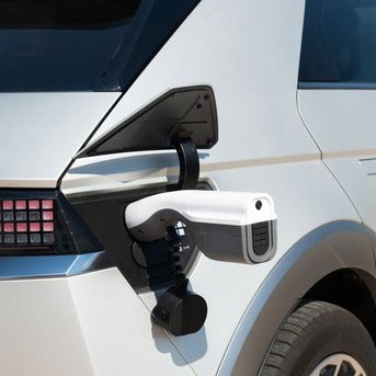 Genuine Vehicle-To-Load Charging Cable - Hyundai Ioniq 5 (V2L,UK) | GIH68AK0E0